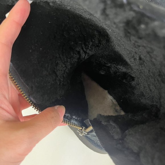 UGG Australia Celvin Black Water-Resistant Women's Boots US 8 Suede Shearling - Picture 2 of 8